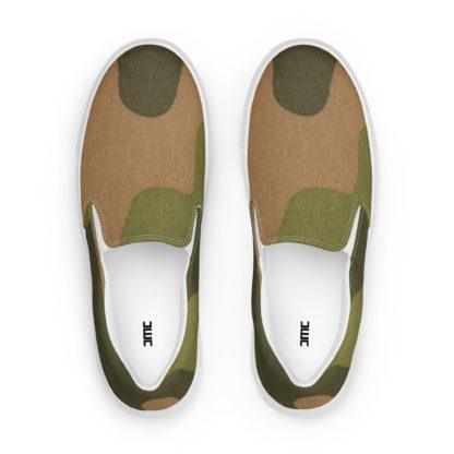 Men’s slip-on canvas camo shoes